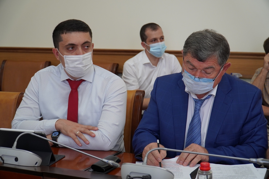 Абдулпатах Амирханов напомнил региональным министрам о персональной ответственности за реализацию нацпроектов