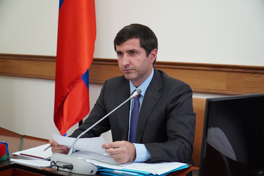 Господдержку в сумме 40 млн рублей по линии ФРП получили две обувные фабрики Дагестана