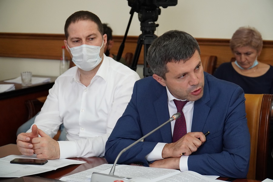 Господдержку в сумме 40 млн рублей по линии ФРП получили две обувные фабрики Дагестана