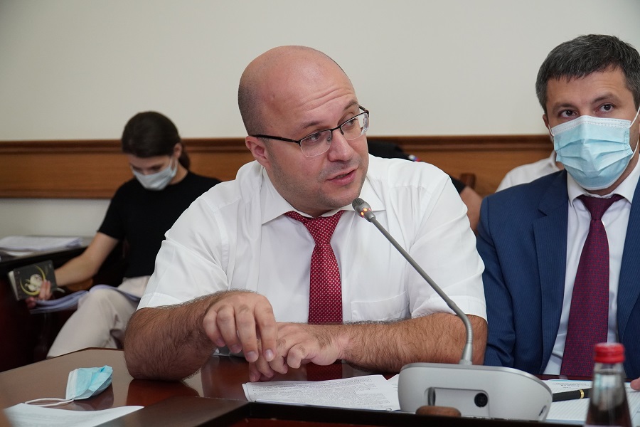 Проекты по созданию ярмарочного комплекса и закладке суперинтенсивного сада получили поддержку Правительства РД