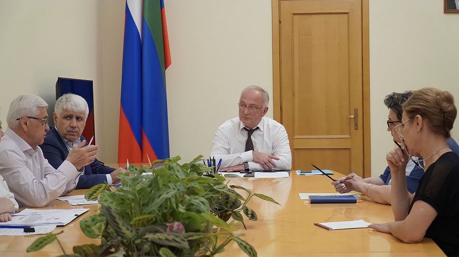 Правительство Дагестана направит 31 млн руб. на закупку спецтехники для доставки кислорода в больницы