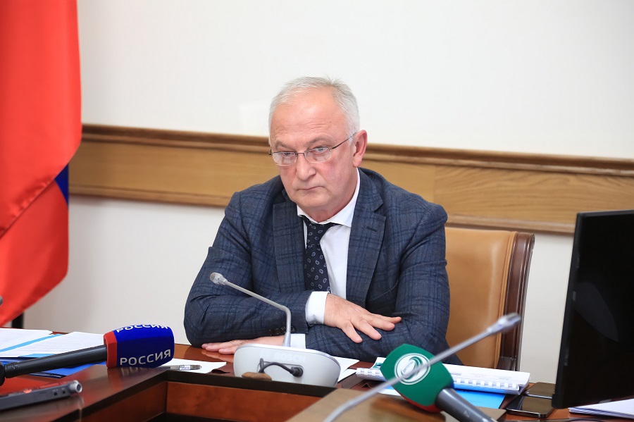Абдулпатах Амирханов: «Исполнение республиканской инвестпрограммы - персональная ответственность каждого министра»
