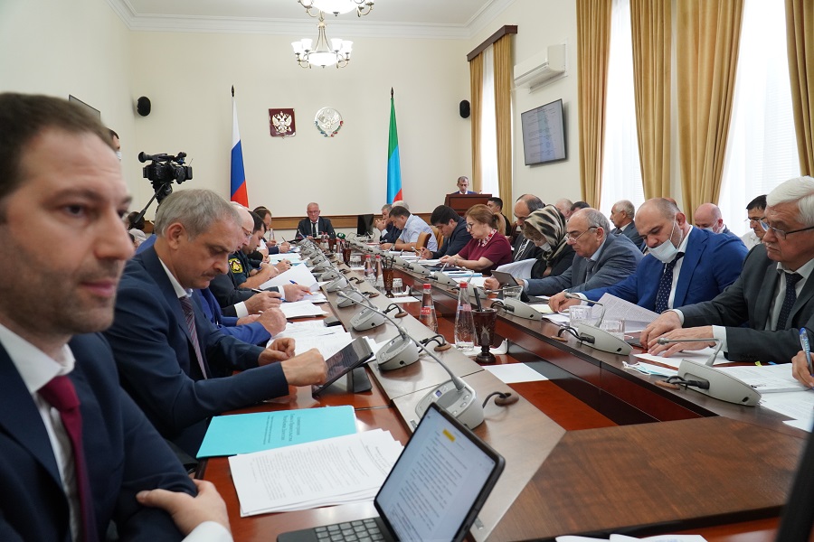 Абдулпатах Амирханов: «Исполнение республиканской инвестпрограммы - персональная ответственность каждого министра»