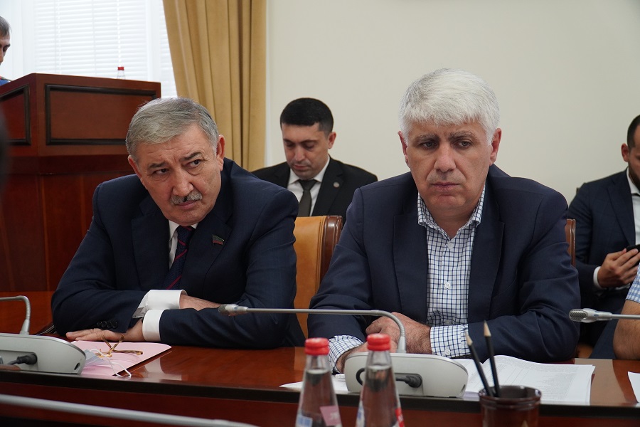 Абдулпатах Амирханов: «Исполнение республиканской инвестпрограммы - персональная ответственность каждого министра»