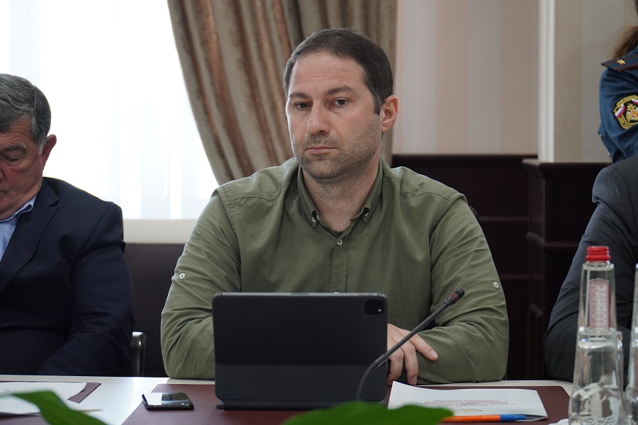 Свыше 100 человек и 40 единиц техники привлечены к ликвидации последствий непогоды в Дагестане