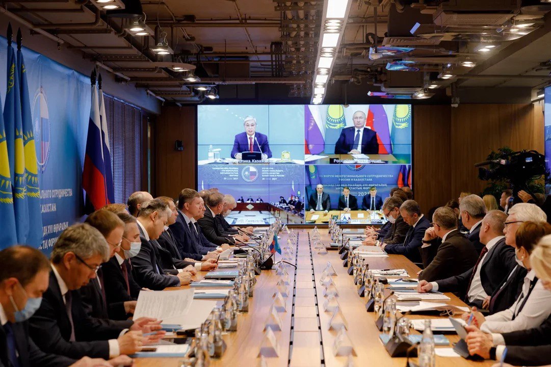 Батыр Эмеев принял участие в форуме межрегионального сотрудничества России и Казахстана