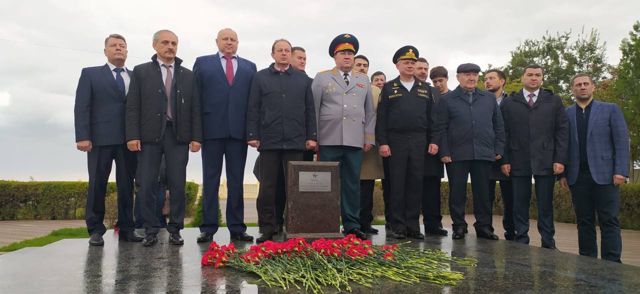 Первый камень мемориала памяти воинам-дагестанцам заложили в Каспийске