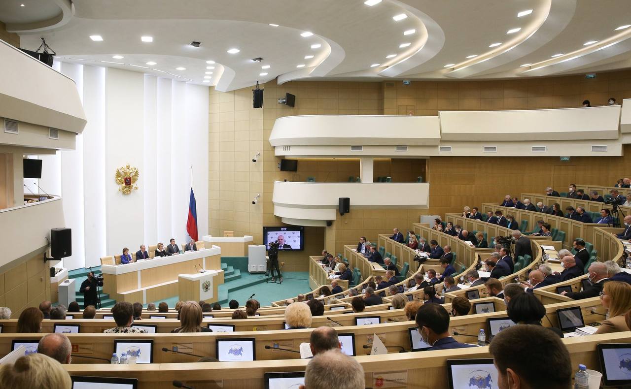 Нюсрет Омаров принял участие в парламентских слушаниях о проекте федерального бюджета в Совете Федерации