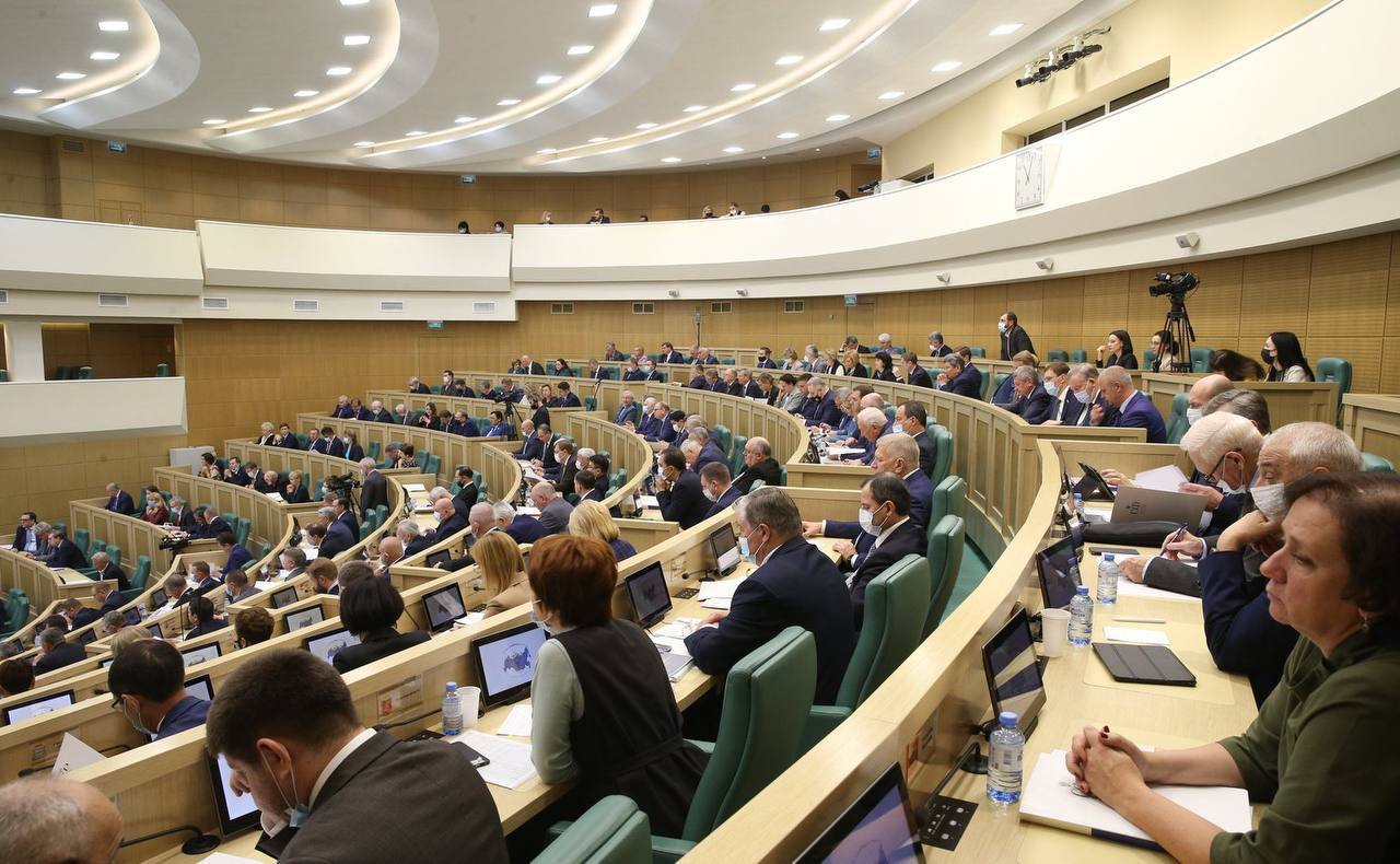 Нюсрет Омаров принял участие в парламентских слушаниях о проекте федерального бюджета в Совете Федерации