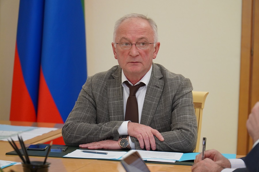 В Дагестанских Огнях полностью реконструируют систему водоотведения