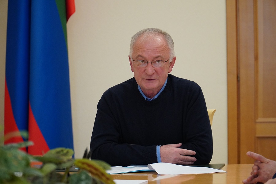 Меры по урегулированию задолженности за аренду газовых сетей перед республикой обсудили в Правительстве РД