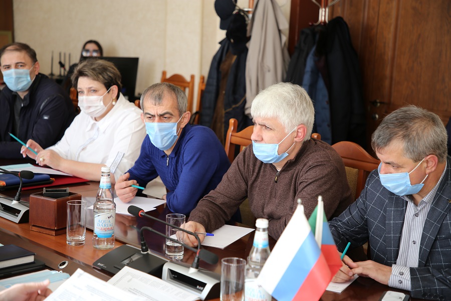 В Дагестане готовят план мероприятий к празднованию юбилея Расула Гамзатова