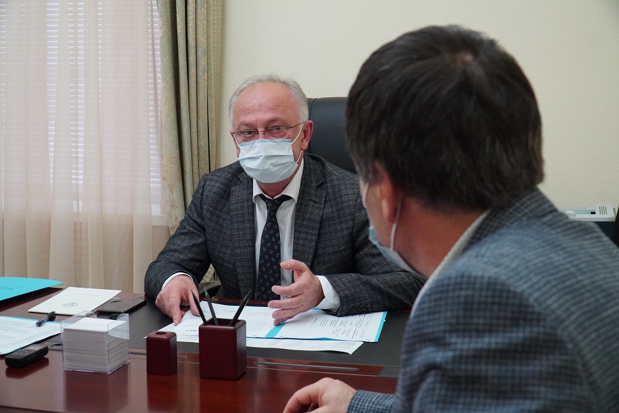 Абдулпатах Амирханов провел приём граждан