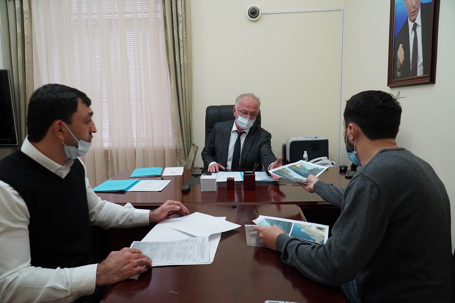 Абдулпатах Амирханов провел приём граждан