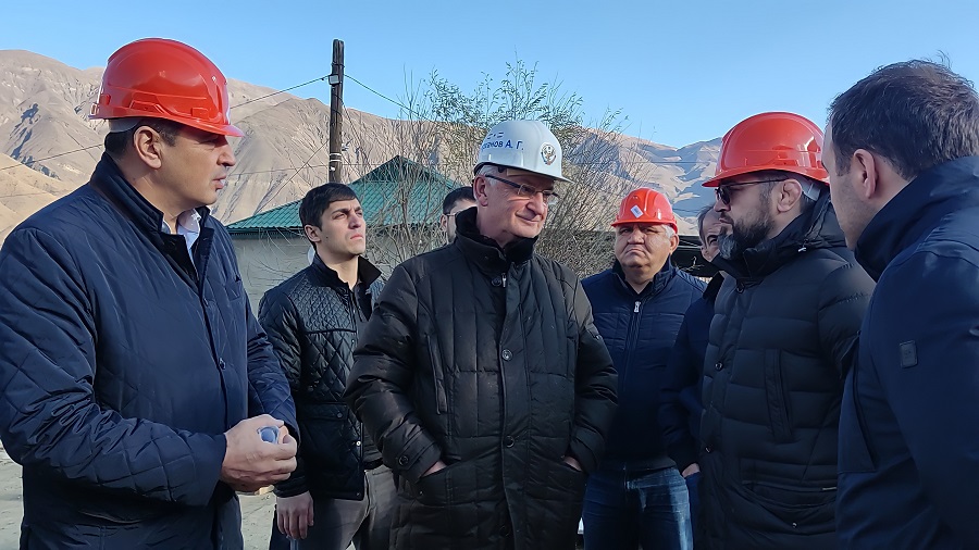 Новые школы, детсад и больница: в Ахтынском районе строительство соцобъектов идет активными темпами