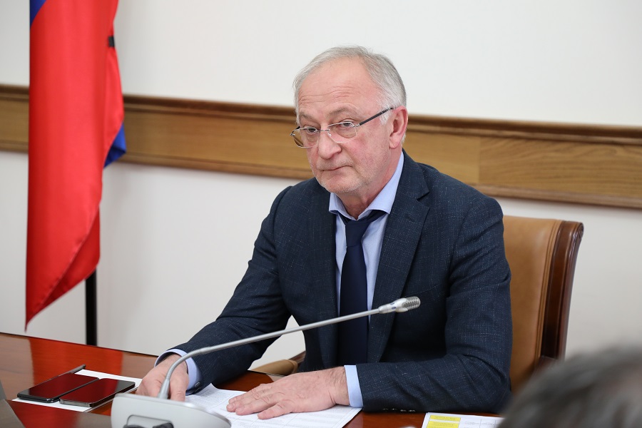 Одну из центральных улиц Махачкалы планируют реконструировать к юбилею Расула Гамзатова