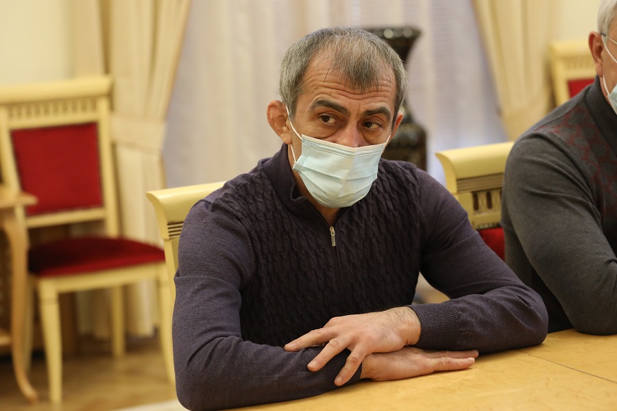 Ситуацию с пожаром в школе в Цунтинском районе обсудили под руководством Абдулпатаха Амирханова