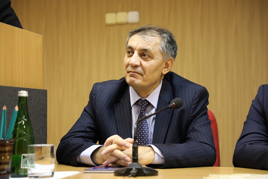 Коллективу Минтруда Дагестана представили нового руководителя