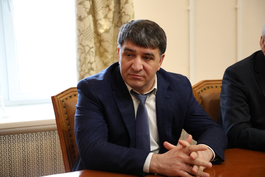 Абдулмуслим Абдулмуслимов представил Джамбулата Салавова в качестве министра транспорта Дагестана