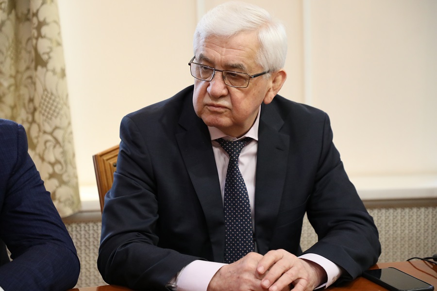 Абдулмуслим Абдулмуслимов представил Джамбулата Салавова в качестве министра транспорта Дагестана