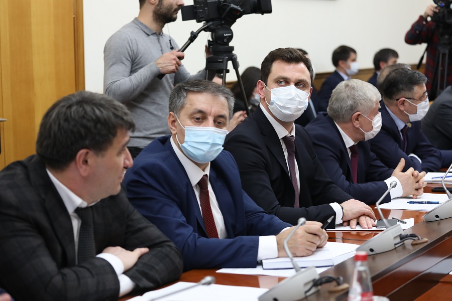 Власти Дагестана обеспечат продовольственную безопасность и проработают меры поддержки бизнеса