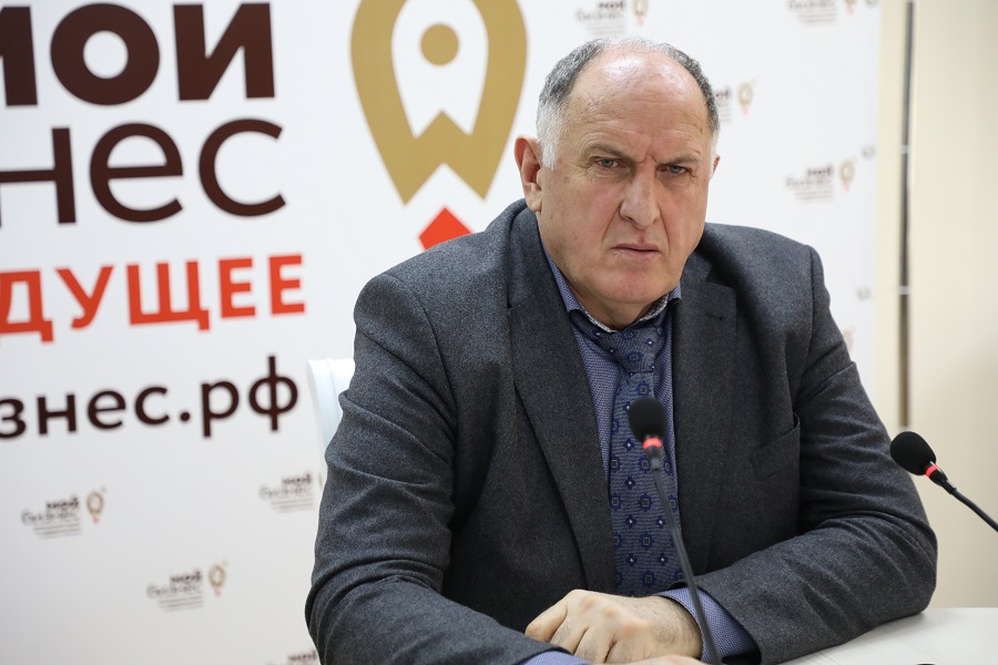 Абдулмуслим Абдулмуслимов призвал поставщиков не наживаться на дагестанцах, необоснованно завышая цены