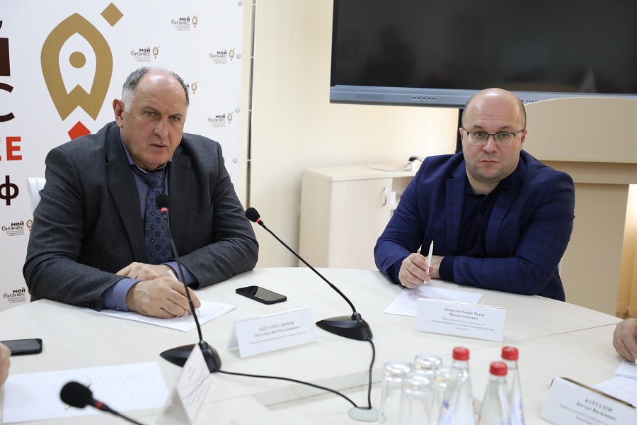 Абдулмуслим Абдулмуслимов призвал поставщиков не наживаться на дагестанцах, необоснованно завышая цены