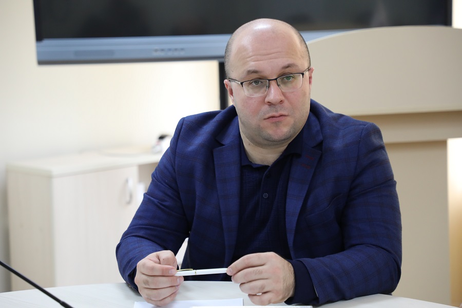 Абдулмуслим Абдулмуслимов призвал поставщиков не наживаться на дагестанцах, необоснованно завышая цены