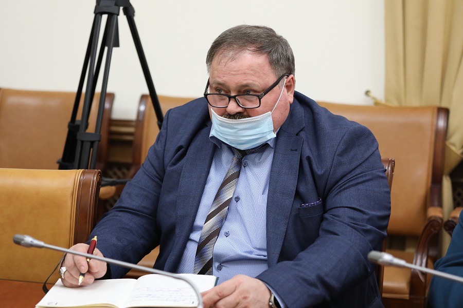 Абдулмуслим Абдулмуслимов провел заседание Комиссии по регулированию вылова анадромных видов рыб