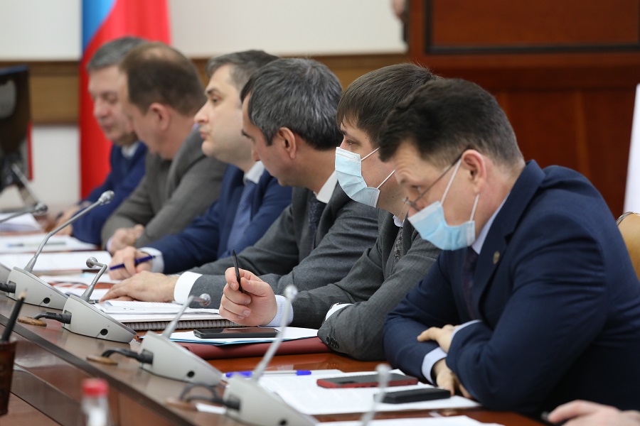 Власти Дагестана разрабатывают меры по обеспечению устойчивости развития экономики
