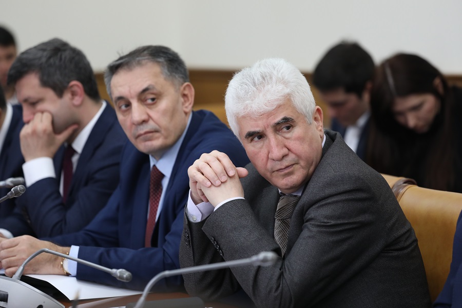 Власти Дагестана разрабатывают меры по обеспечению устойчивости развития экономики