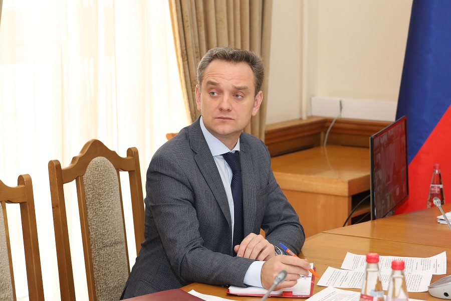 Абдулмуслим Абдулмуслимов доложил Татьяне Голиковой о ходе работ по капитальному ремонту школ республики