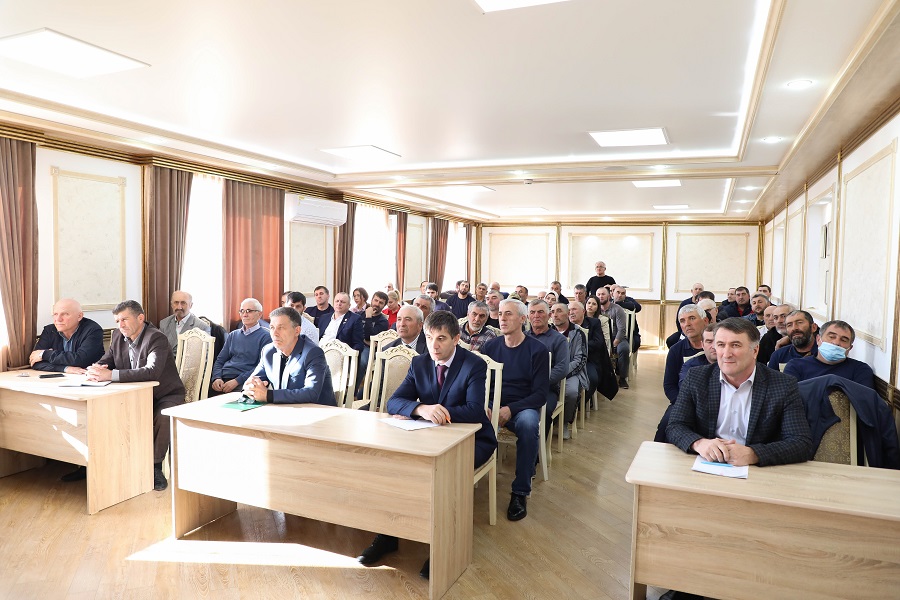 После вмешательства Сергея Меликова в Кизилюртовском районе решена проблема с поливной водой