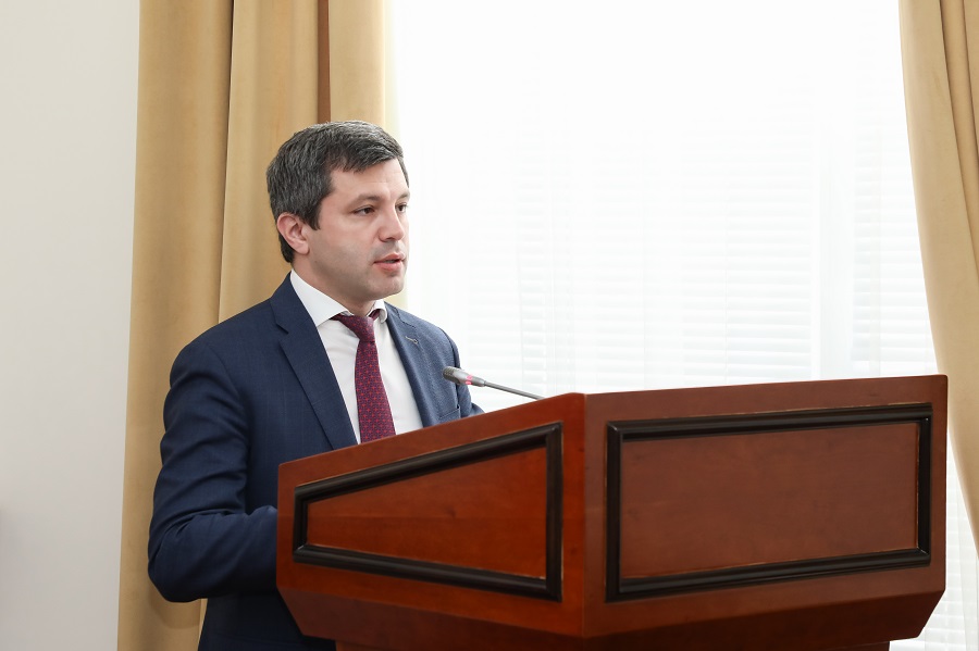 Дагестан ускорит работу по внедрению в регионе федеральных мер поддержки экономики и бизнеса