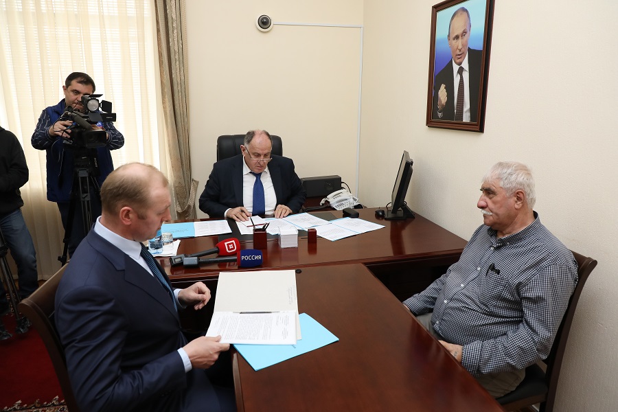 Абдулмуслим Абдулмуслимов помог дагестанцам в решении наболевших вопросов