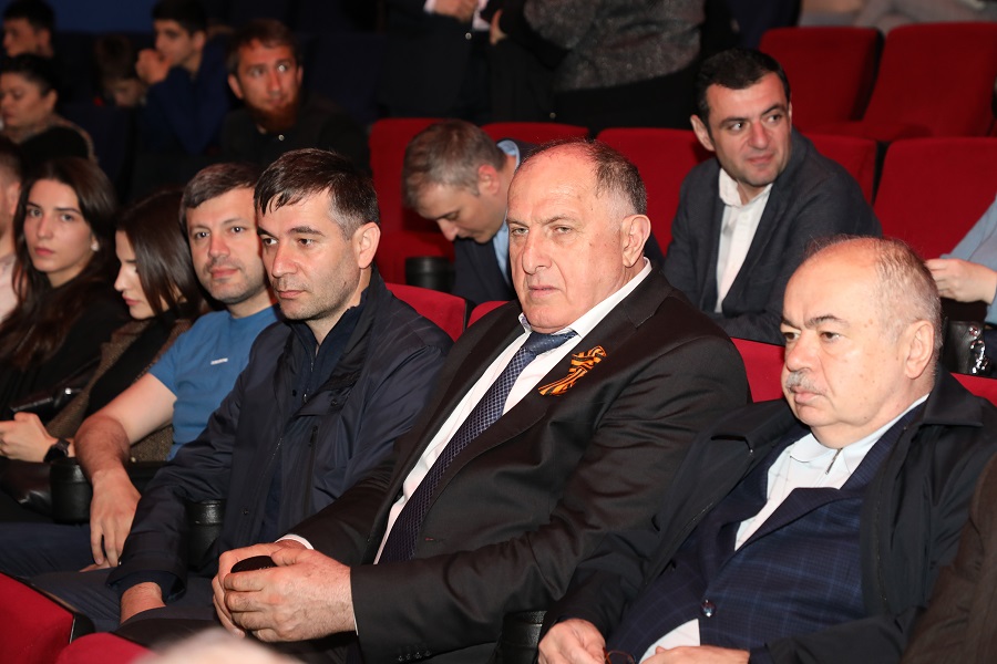 Предпремьерный показ исторического фильма «Аманат» прошел в Махачкале