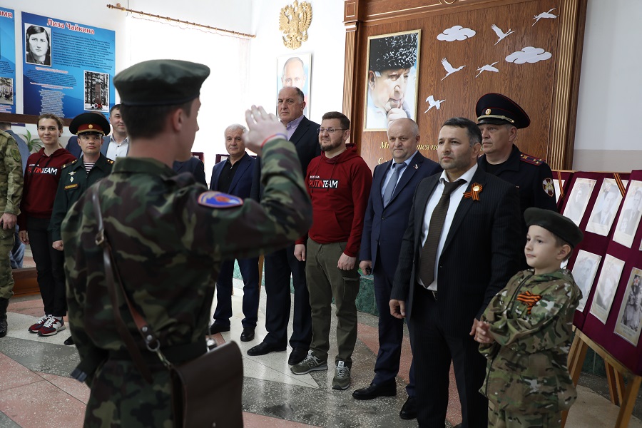 Профильный класс Росгвардии открыли на базе школы-интерната Махачкалы