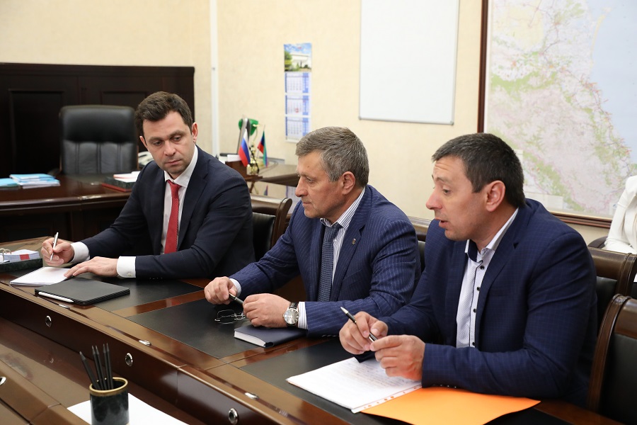 Две новые школы взамен сгоревших построят в Цунтинском районе