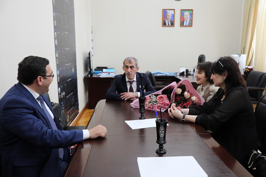 Экс-руководитель Дагестанстата Айганат Эфендиева награждена Благодарностью Главы РД и Почетной грамотой Правительства региона