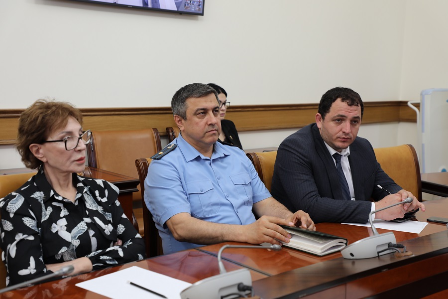 Заур Тарханов представлен в должности начальника Управления Министерства юстиции РФ по РД
