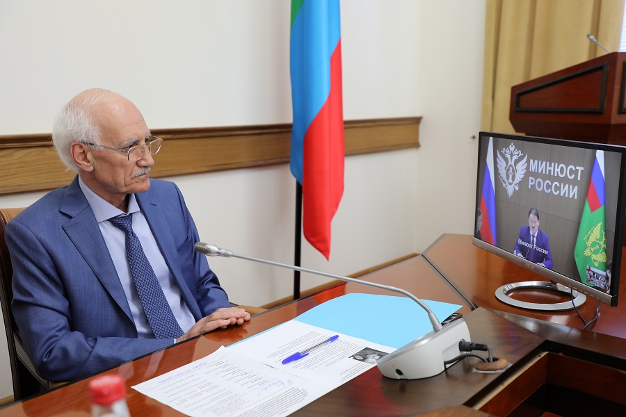 Заур Тарханов представлен в должности начальника Управления Министерства юстиции РФ по РД