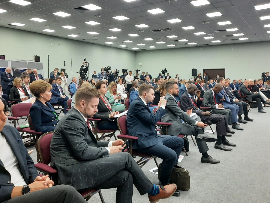 Абдулмуслим Абдулмуслимов принял участие в обсуждении продовольственной безопасности страны на площадке ПМЭФ