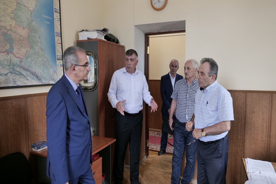 Нариман Абдулмуталибов встретился с коллективом Комитета по ветеринарии РД
