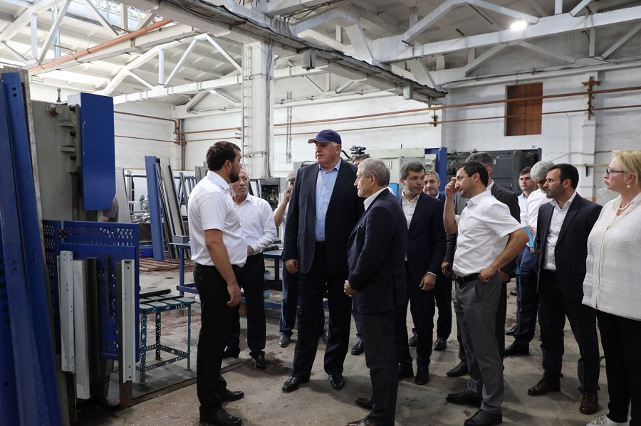 Кизлярский электроаппаратный завод получил господдержку по программе развития промышленности