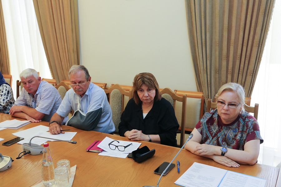 В Дагестане усилят работу по оказанию адресной помощи малообеспеченным русскоязычным семьям с детьми