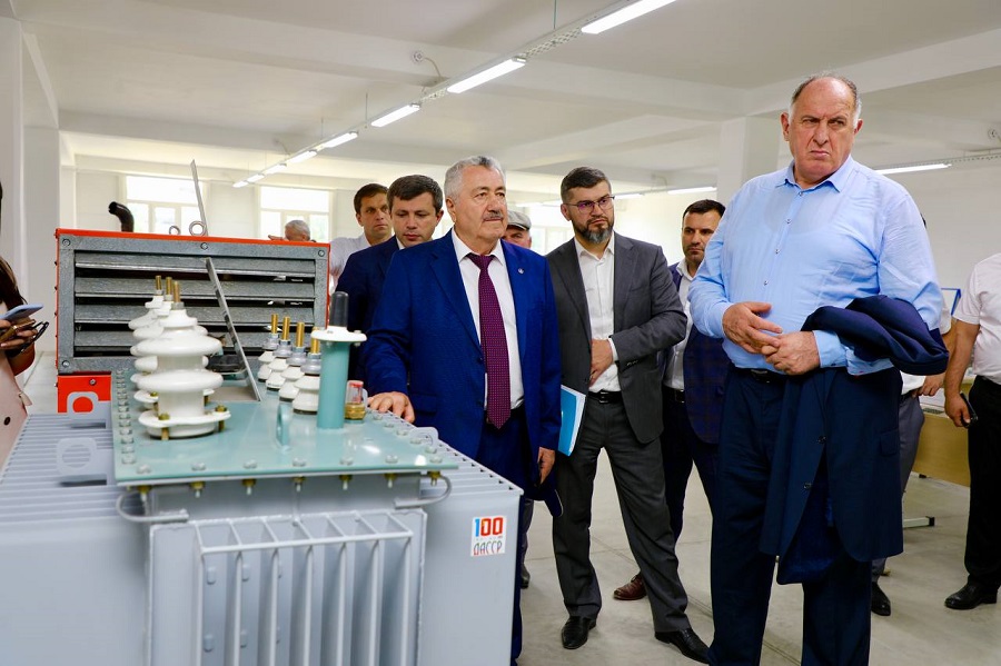 Абдулмуслим Абдулмуслимов оценил перспективы развития авиационной промышленности в Дагестане