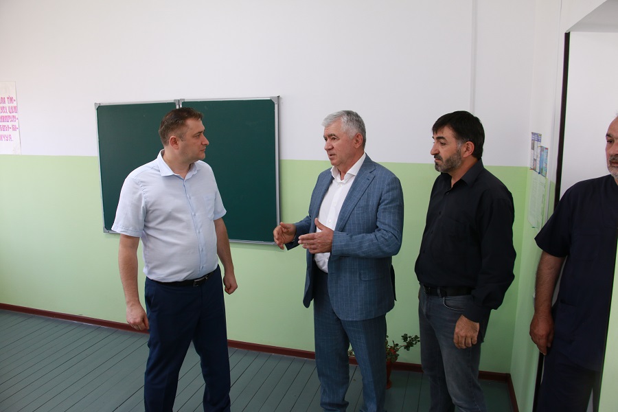 Мурад Казиев ознакомился с состоянием социальных объектов в Лакском районе