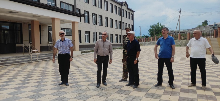 В Сулейман-Стальском районе построили новую школу на 400 ученических мест