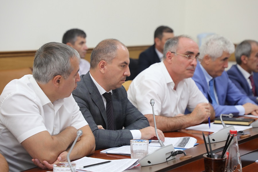Новую школу вместо аварийной построят в высокогорном селе Тляратинского района