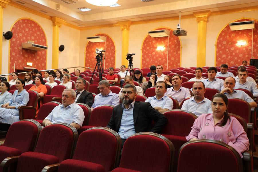 Абдулмуслим Абдулмуслимов подчеркнул актуальность ускоренного завершения процедуры банкротства ГУПов в сфере АПК